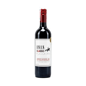 Deluxe Christmas pine gift box with premium red wine Cabernet Sauvignon