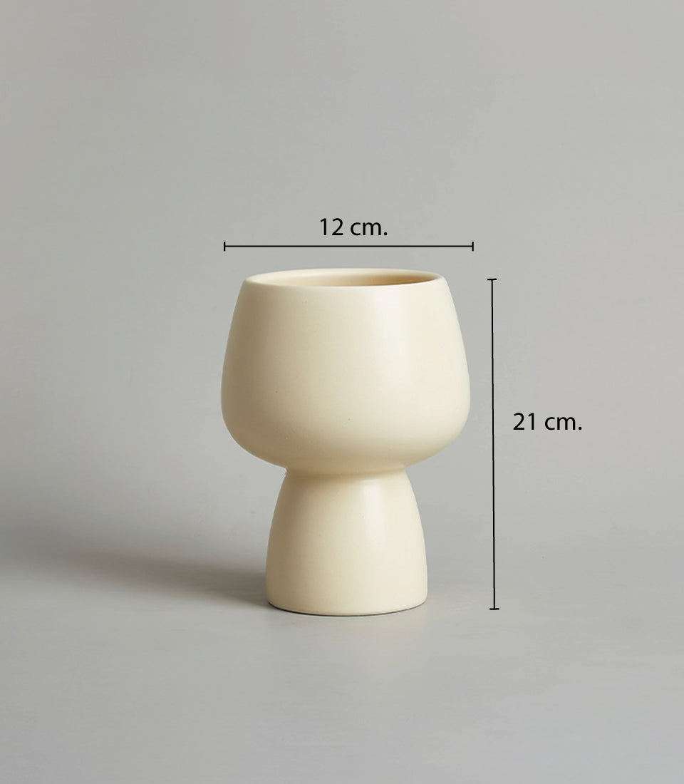 Cream ceramic vase with modern bulbous shape, 21cm height