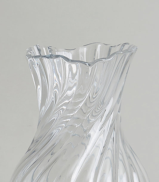 Elegant crystal vase with twisted spiral design and flared rim