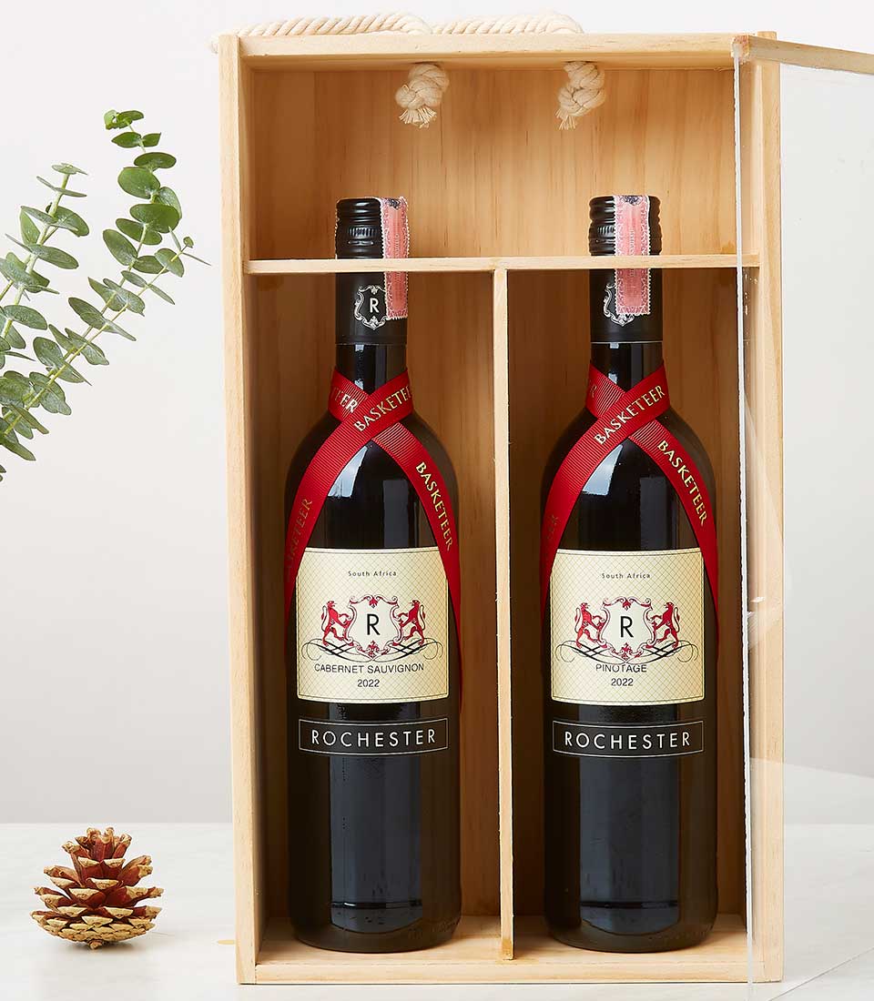 Premium red wine gift set in wooden box with Cabernet Sauvignon and Pinotage