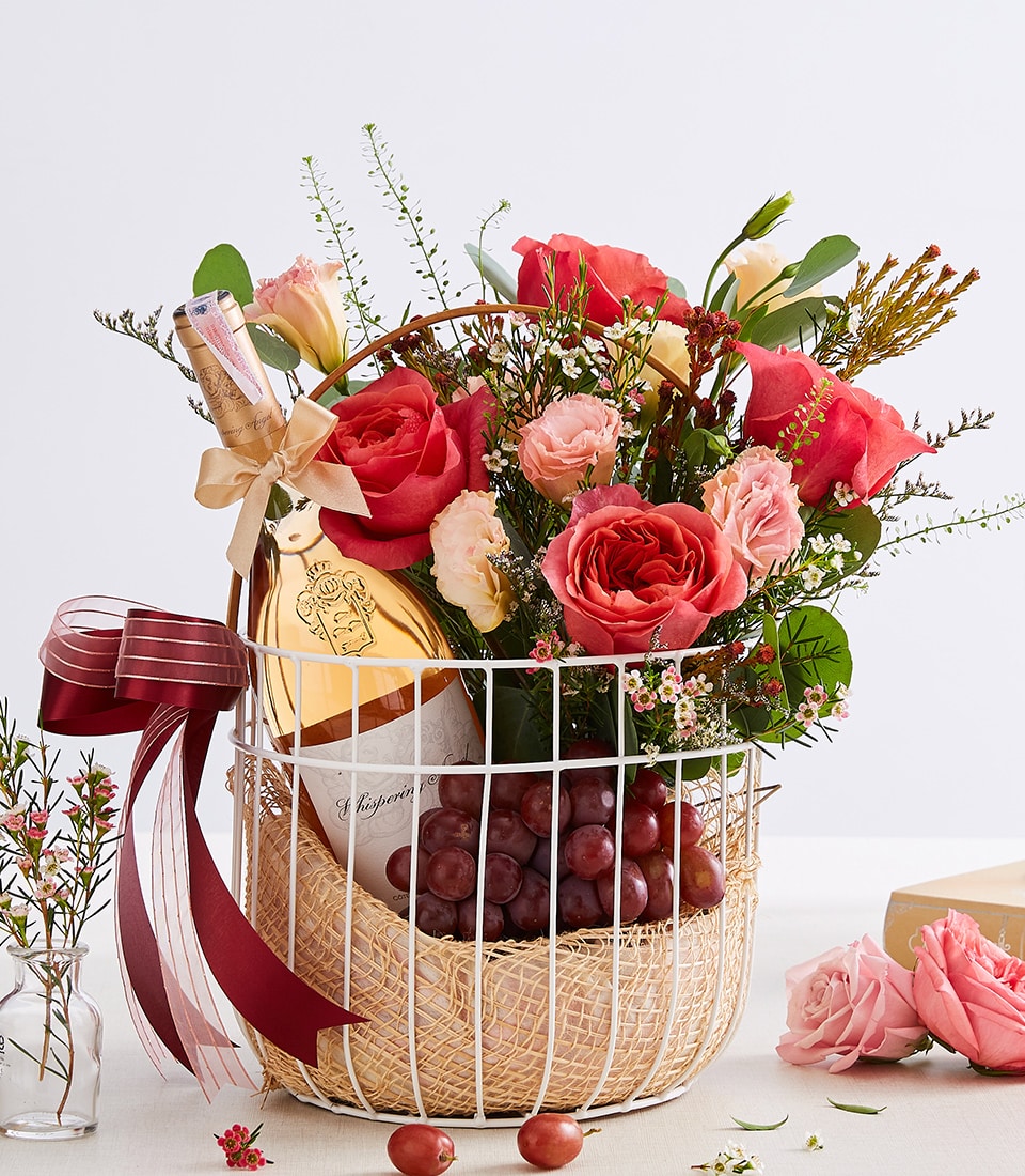 Blush Rosé Floral & Wine Basket