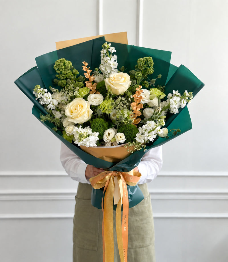 Zephyr Rose & Textured Garden Bouquet