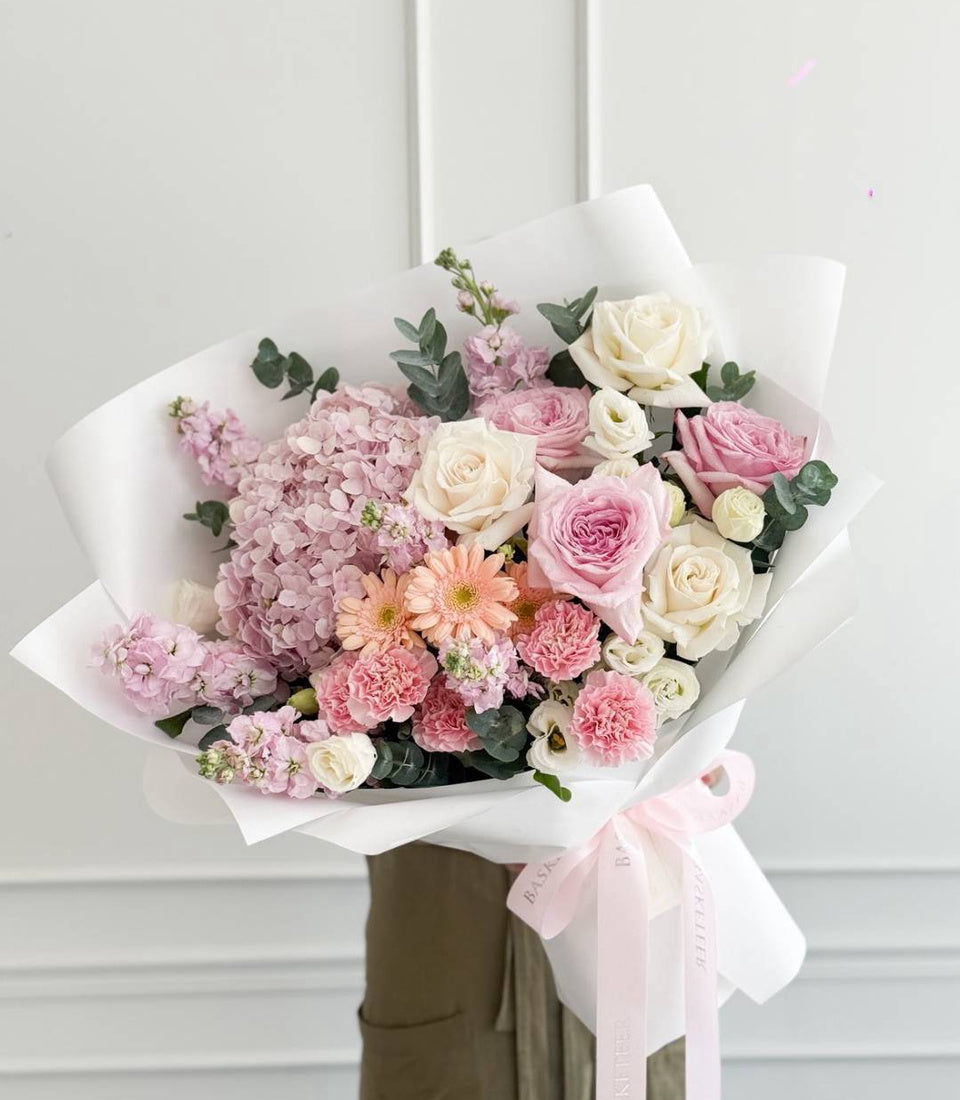 Blush Ivory O'Hara & Playa Blanca Rose Bouquet