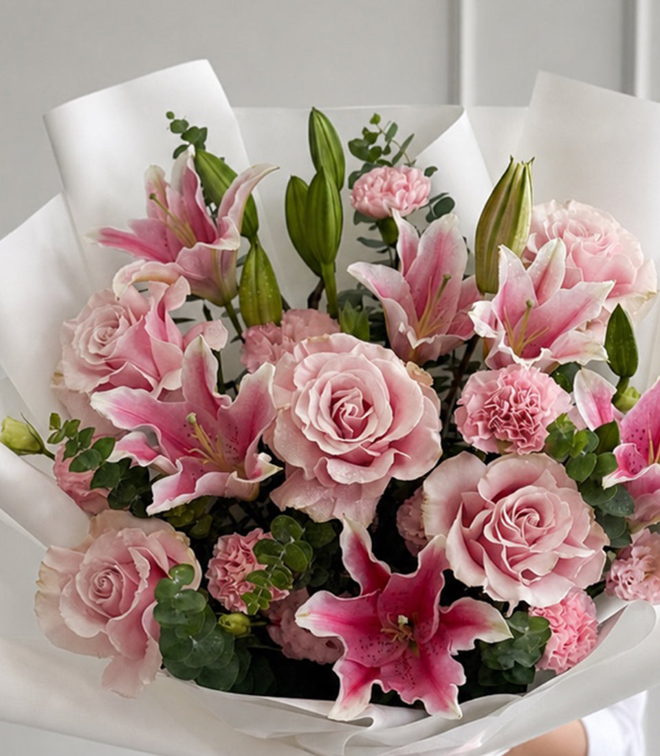 Pink Mondial Rose & Lily Bouquet