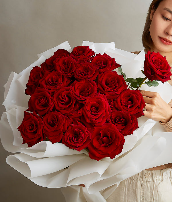 Roses | Meanings of Colors, Quantities, and Varieties for Every Occasion