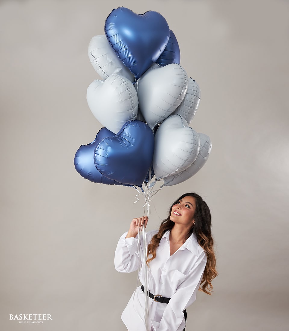Romantic blue heart-shaped balloon bouquet gift set for birthdays and celebrations