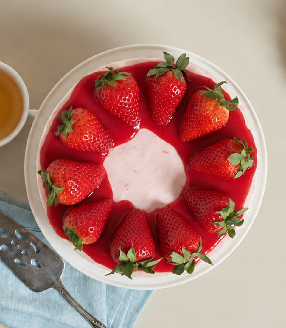 Fresh Strawberry Biscoff Cheesecake | Creamy Berry Delight