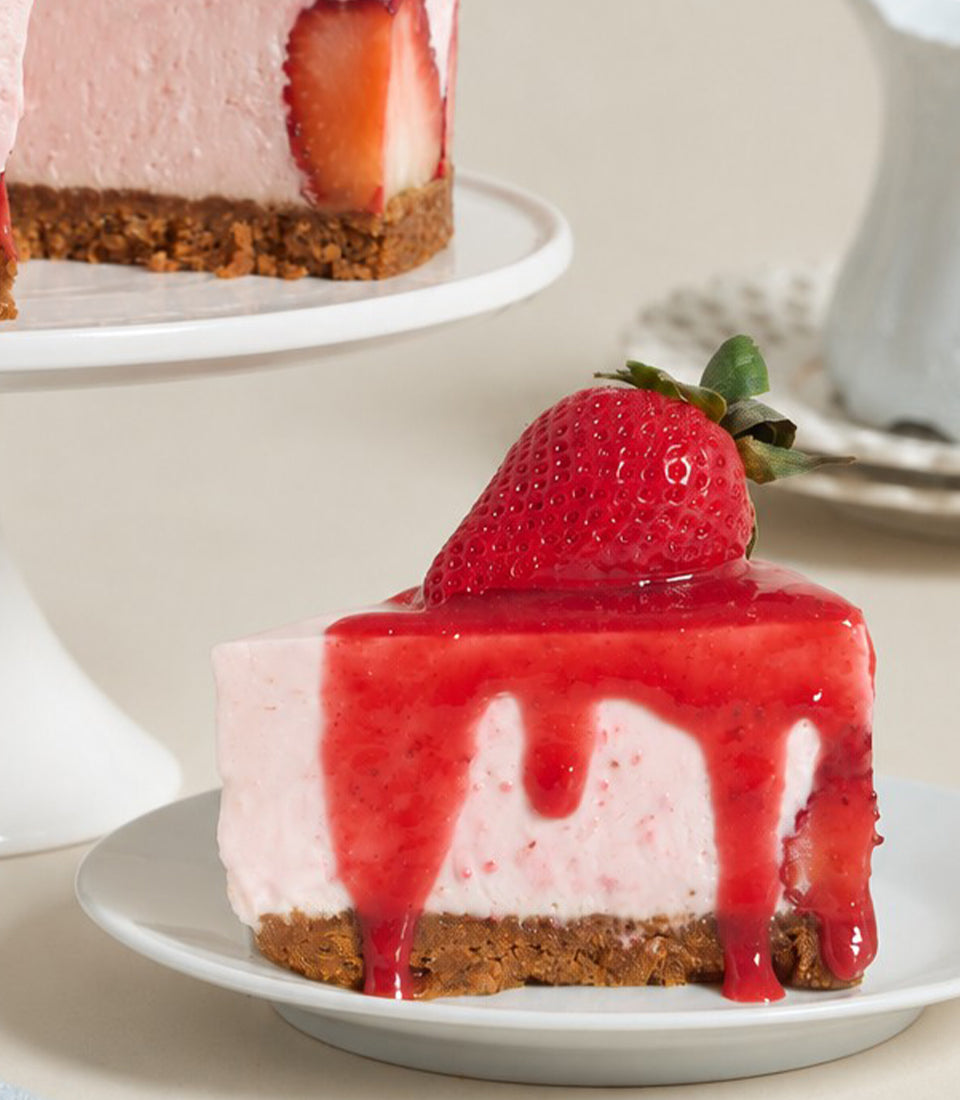 Fresh Strawberry Biscoff Cheesecake | Creamy Berry Delight