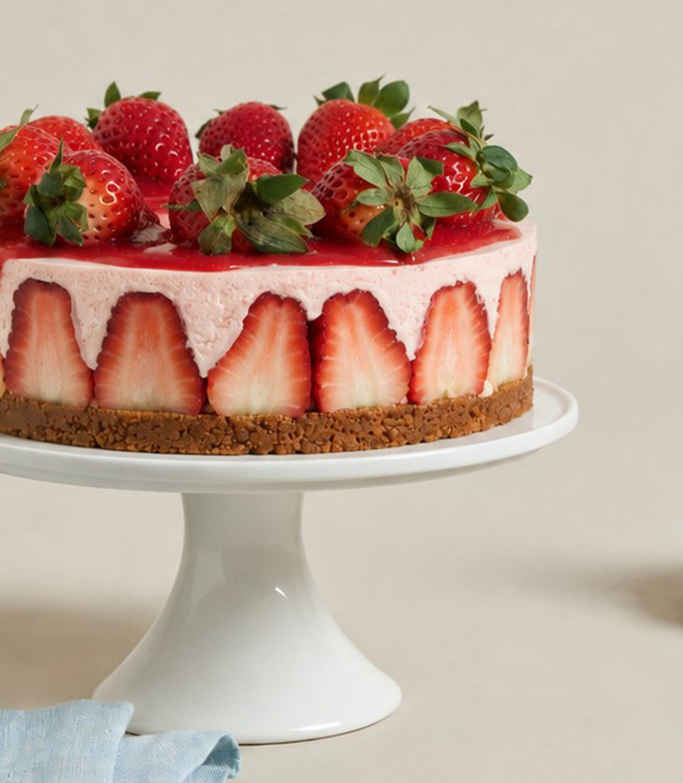 Fresh Strawberry Biscoff Cheesecake | Creamy Berry Delight