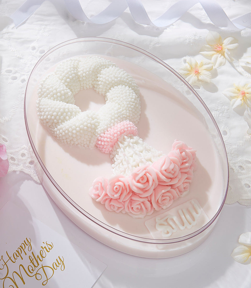 Mother's Day jelly garland with pink roses and Thai floral design in elegant gift box