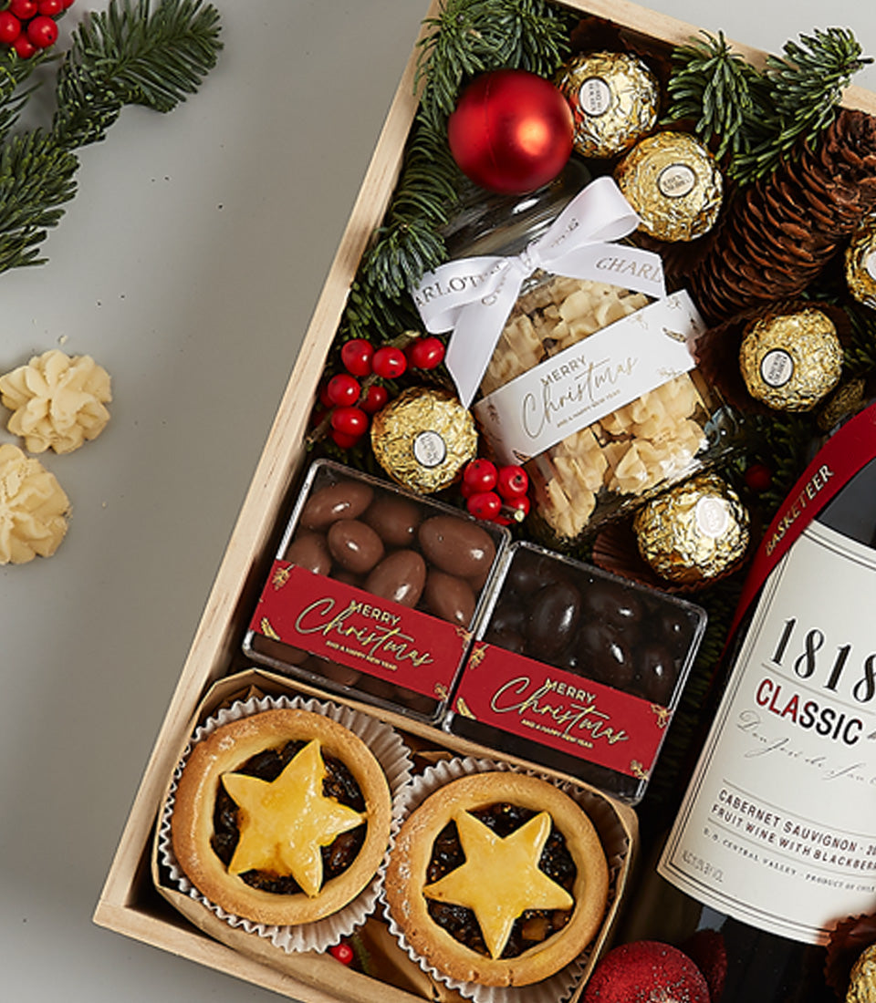 Classic Red Wine Festive Hamper with Ferrero Rocher chocolates, biscotti, mince pies, and Cabernet Sauvignon