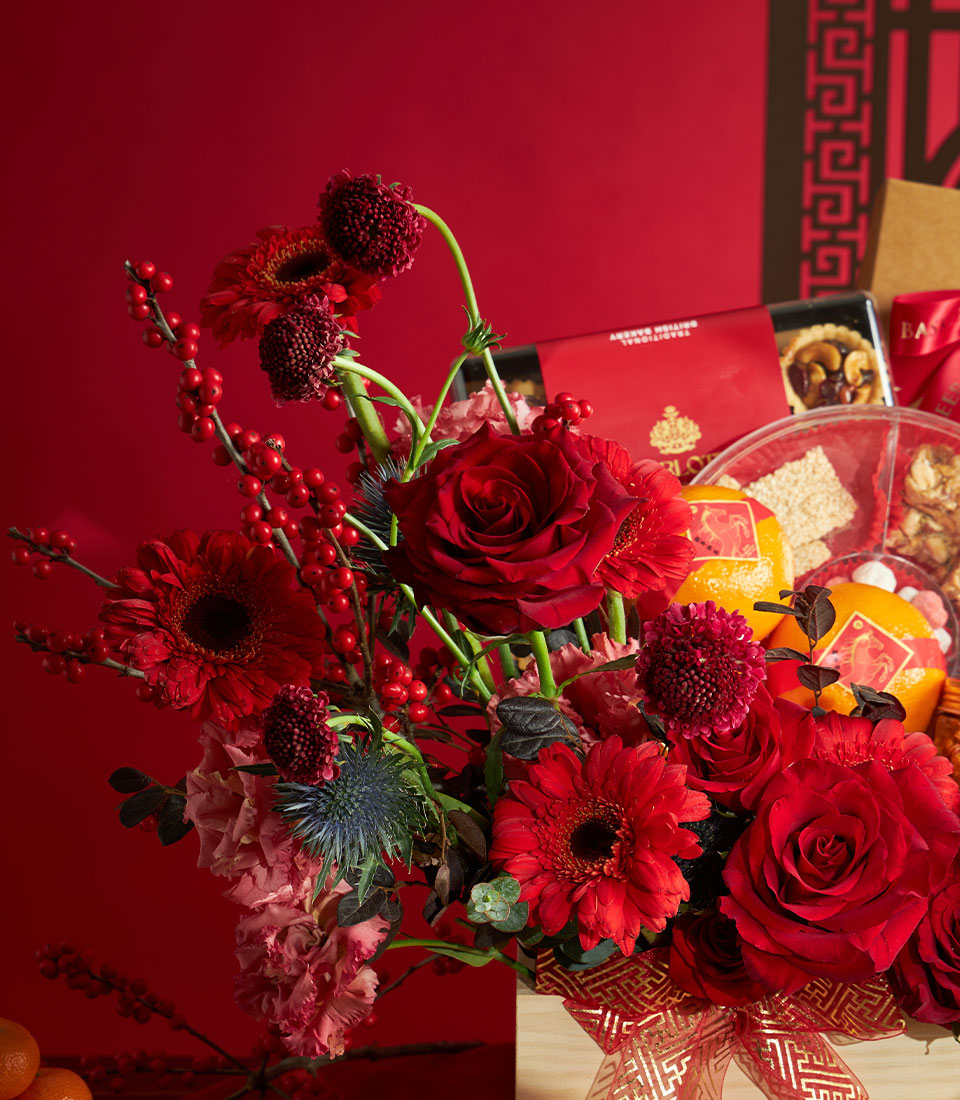 Luxury red rose and gerbera bouquet with mandarin and gourmet gift basket for Chinese New Year
