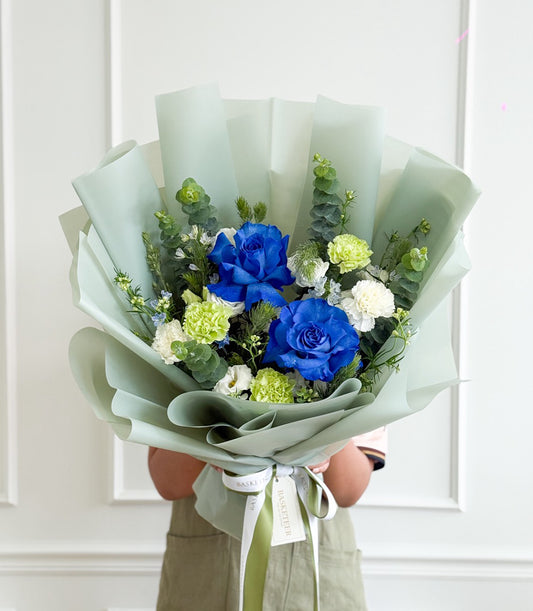 Wild Blooming Blue Rose Bouquet