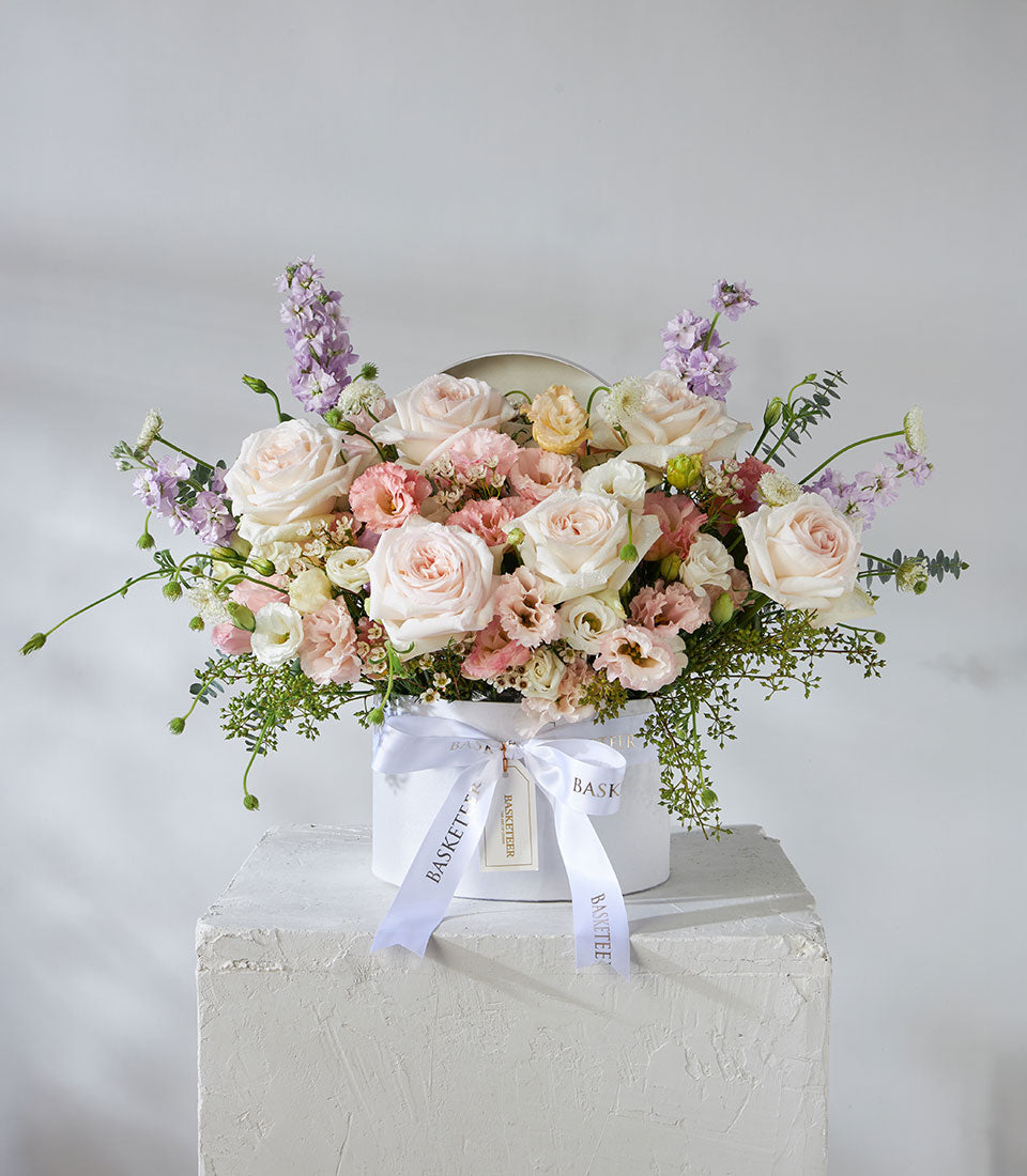 White O'Hara roses and pastel lisianthus in luxury flower box, perfect birthday gift