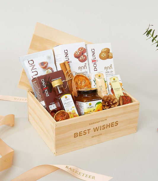 Premium Doi Tung & Doi Kham gourmet gift box with cookies, macadamia nuts, chocolate, and artisan preserves