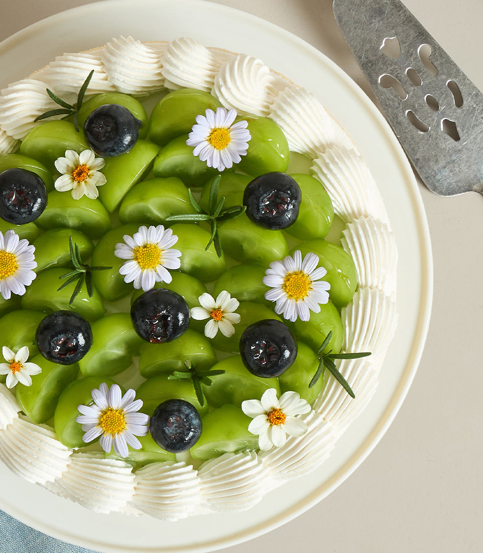 Shine Muscat Vanilla Cream Cake