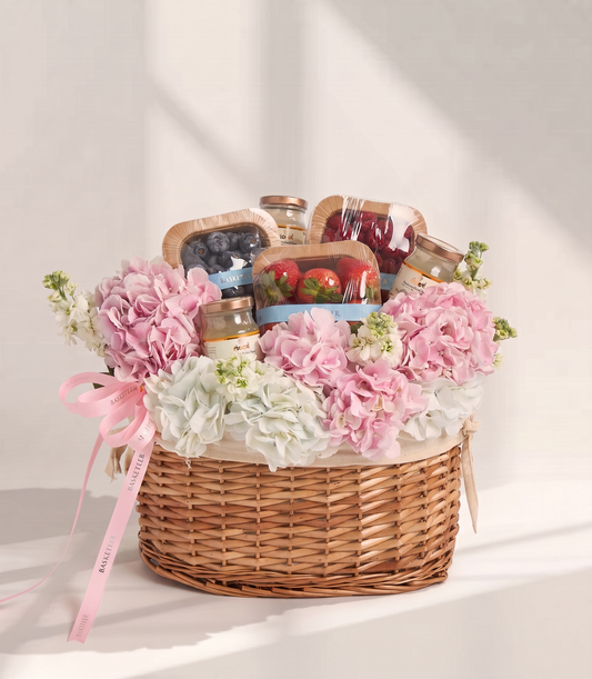 Bird's Nest & Berry Wellness Basket for Mum