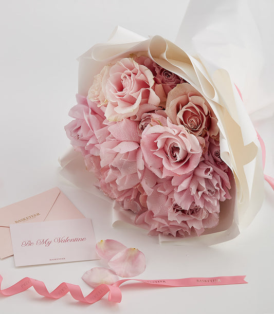 Pink rose bouquet with Valentine's Day card and sweetheart cake gift set