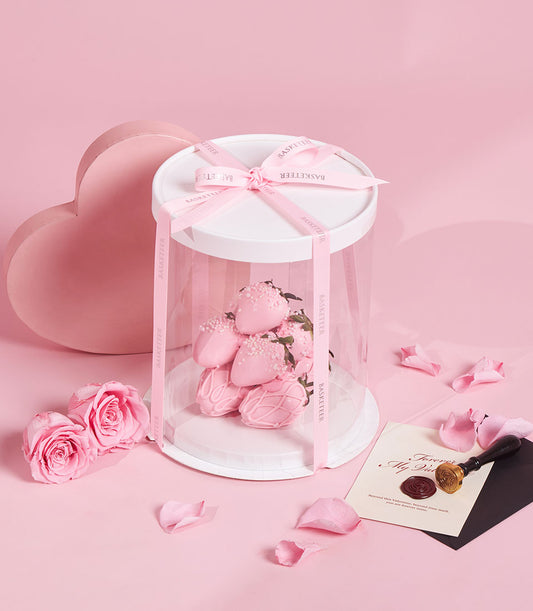 Charlotte Bakery artisan chocolate-covered strawberries in a dome, perfect for Valentine's Day delivery Bangkok. A sweet custom cake alternative!
