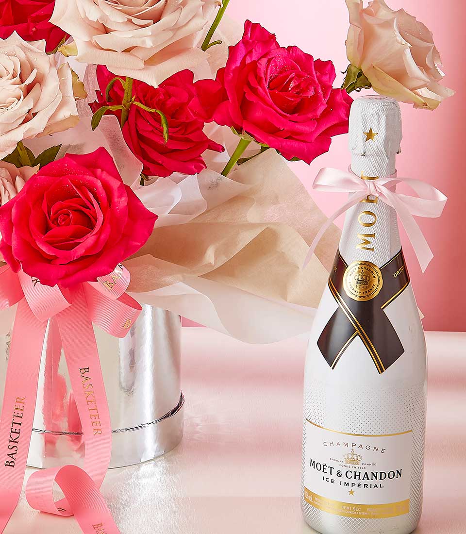 Red and fuchsia roses with Moët & Chandon champagne anniversary gift set