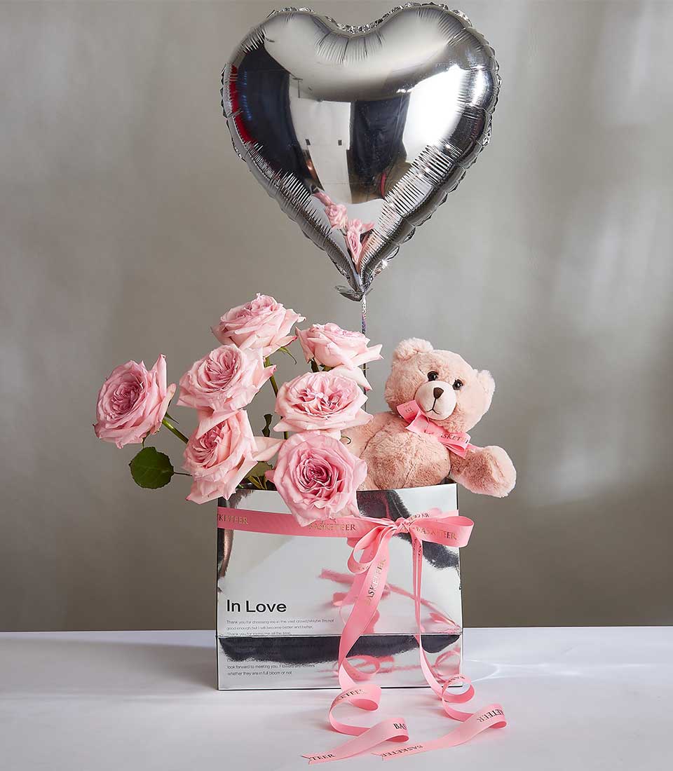 Light pink rose bouquet with teddy bear and heart balloon Valentine's gift set