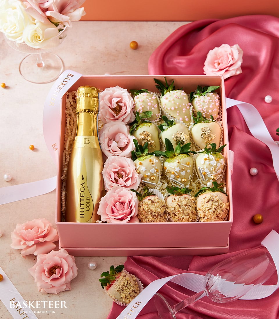 Bottega Gold & White Chocolate Strawberry Deluxe Gift Box