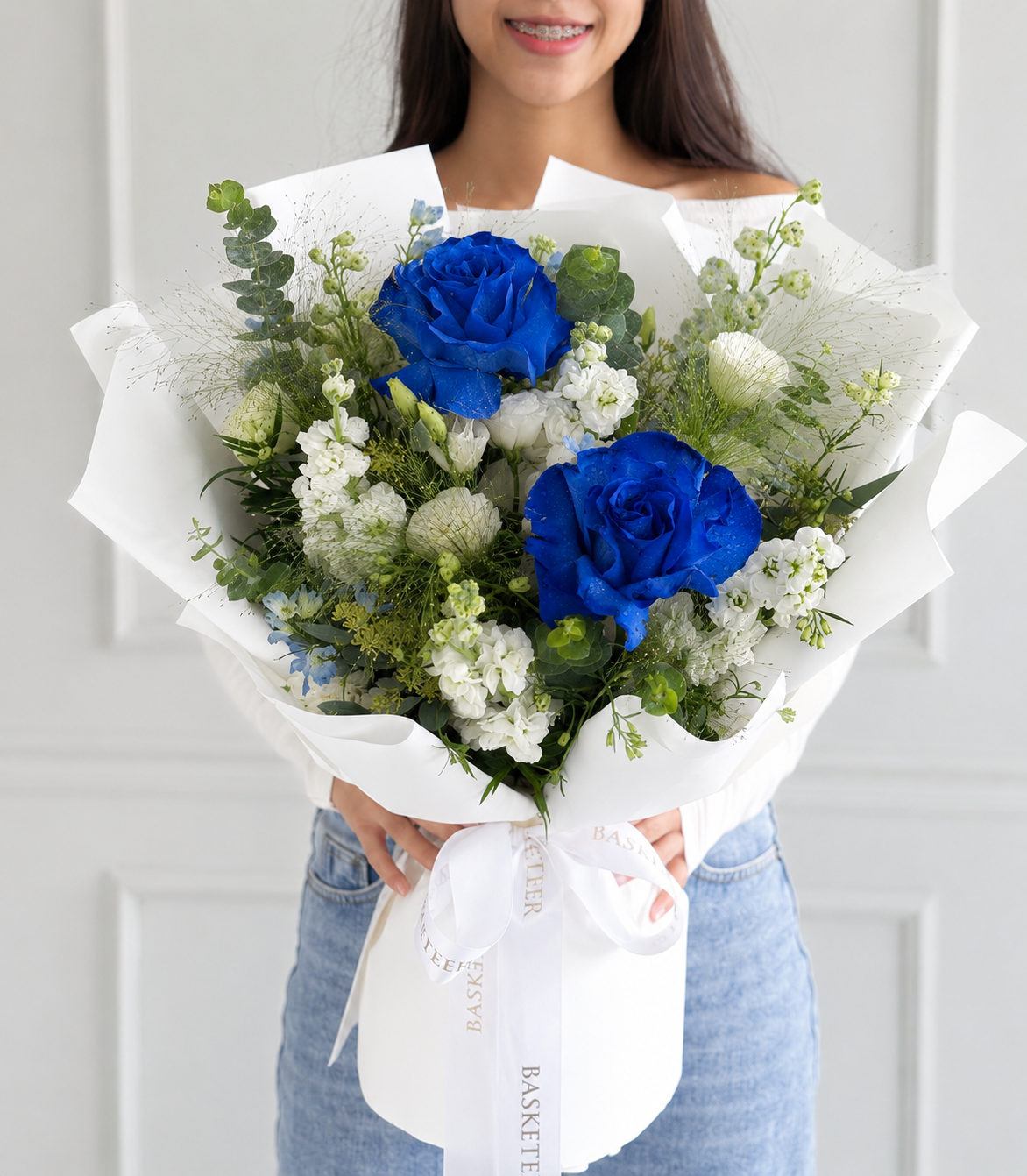 Dreamy Blue Roses Radiance Bouquet