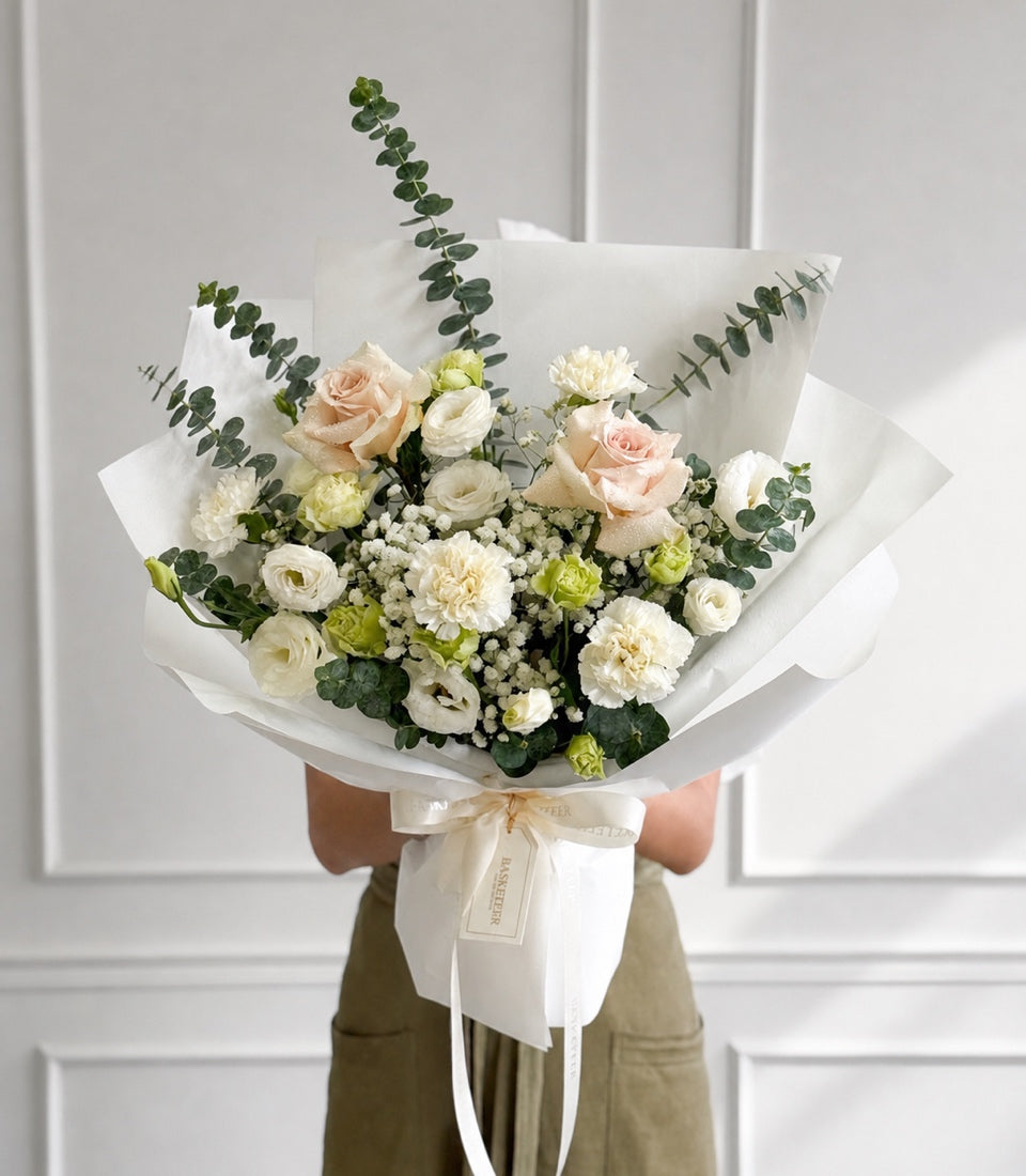 Ivory Quicksand Rose & Lisianthus Bouquet
