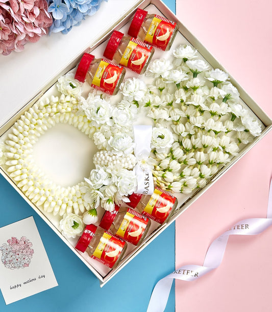Mother's Day jasmine garland gift box with bird's nest beverages and handwritten greeting card