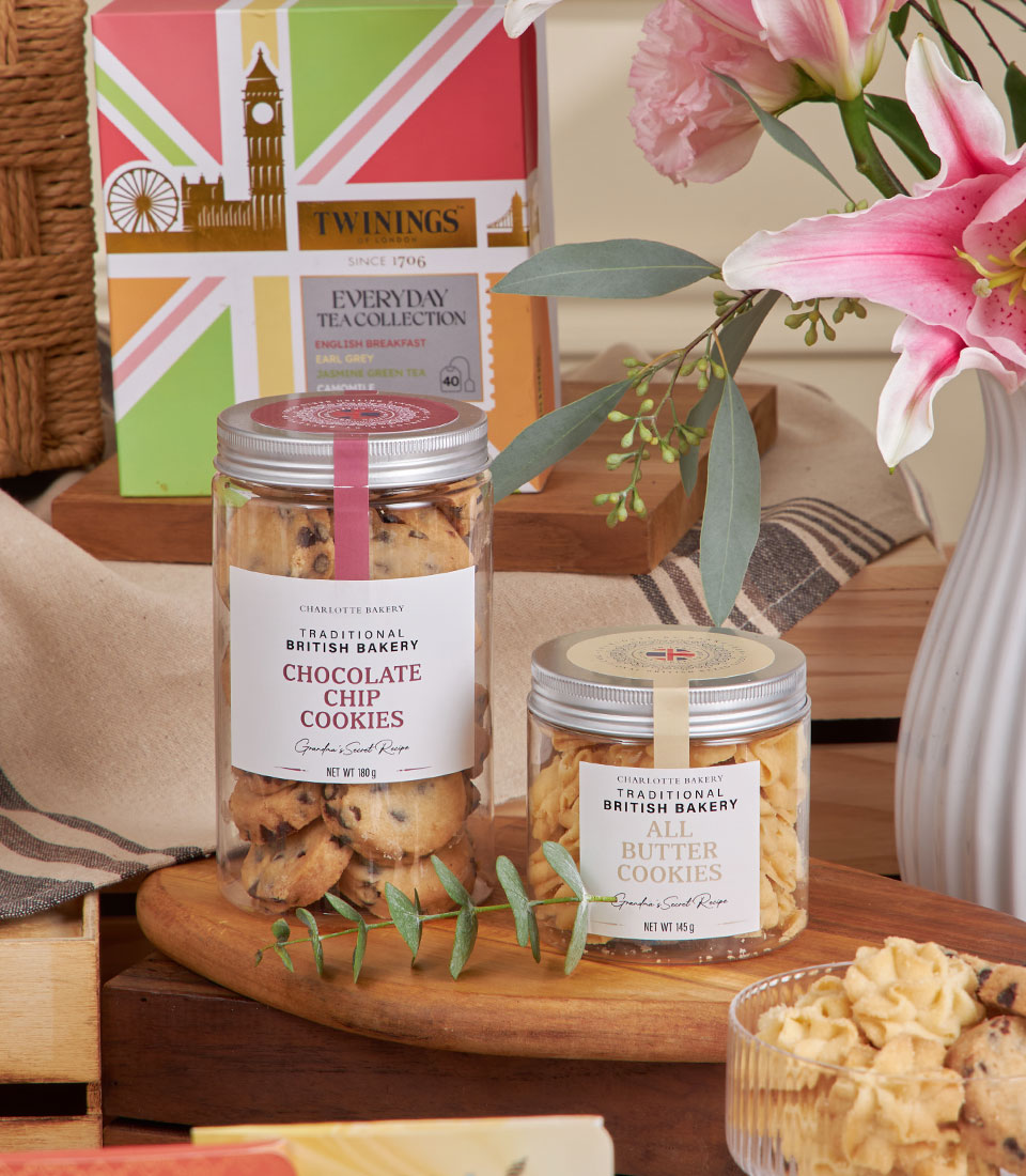 London & Thai tea hamper with Charlotte Bakery cookies and fresh pink lilies for New Year gifting
