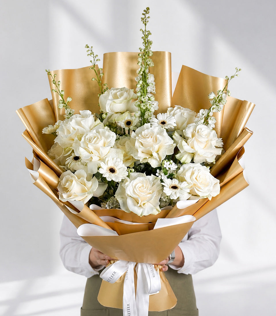 Ivory Mondial Rose & Gold Bouquet
