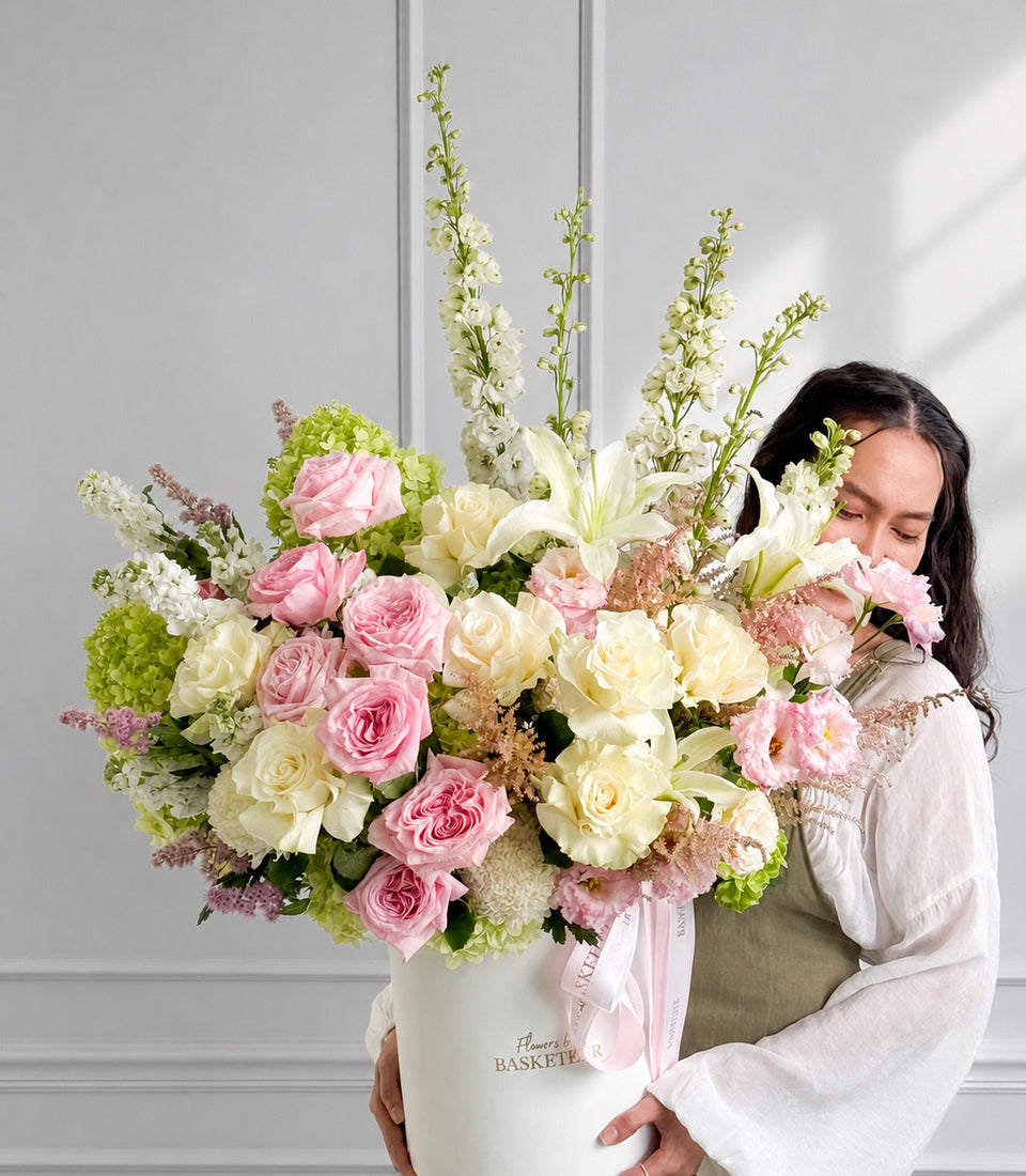 Elegant Pink O'Hara & White Rose Flower Box