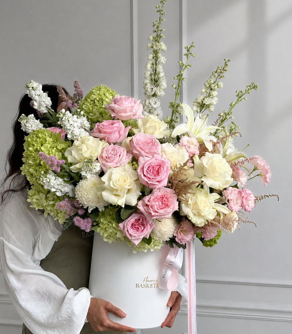 Elegant Pink O'Hara & White Rose Flower Box
