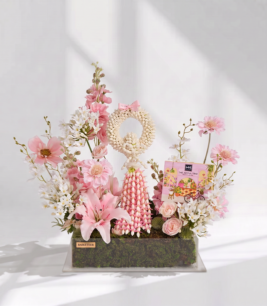 Basketeer's luxurious floral gift box featuring a fragrant jasmine garland