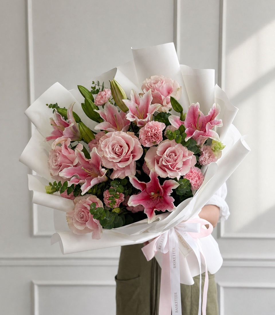 Pink Mondial Rose & Lily Bouquet