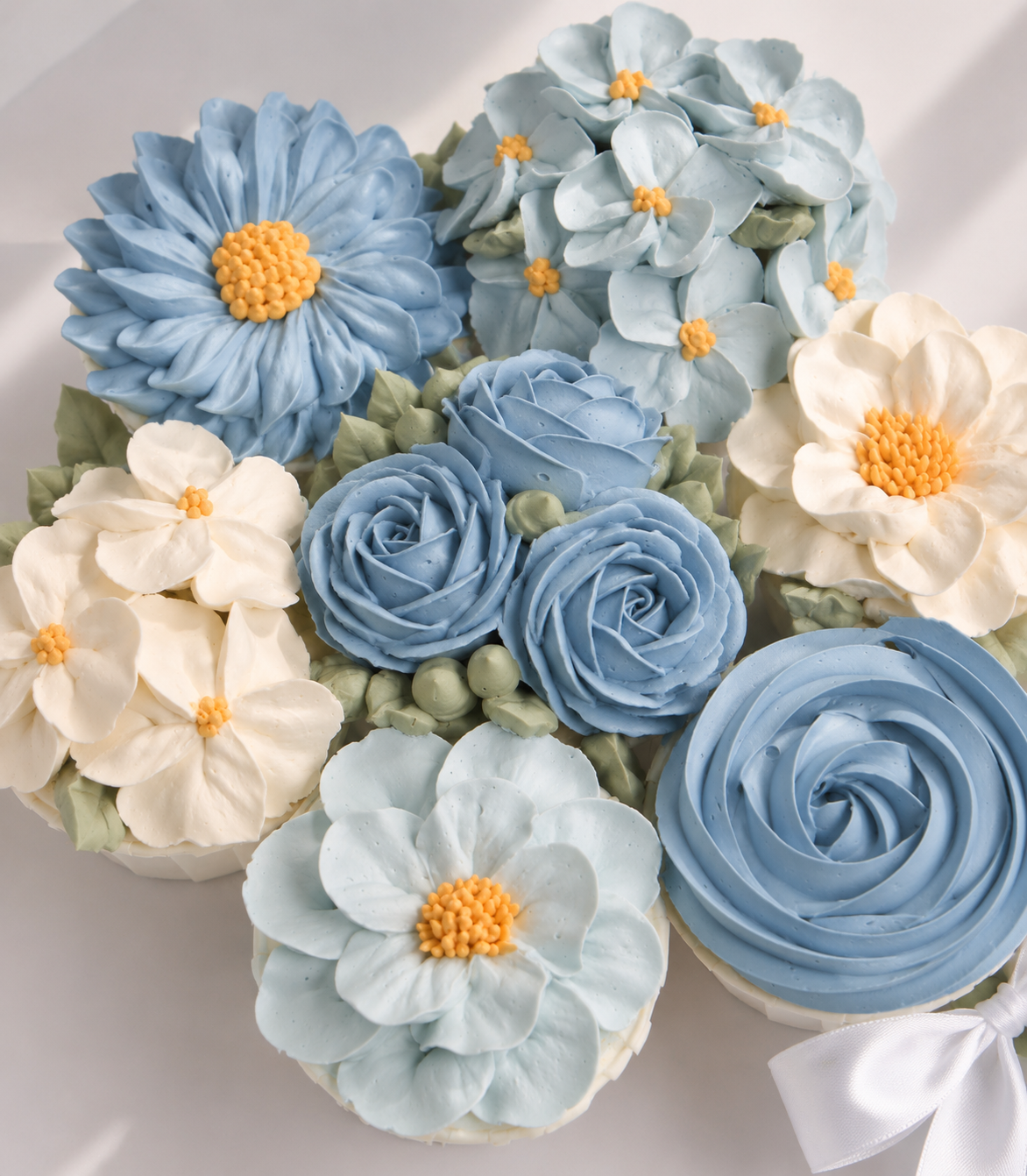 premium-buttercream-flower-cupcake-bouquet-bangkok-delivery-CKS-MO-0005-4