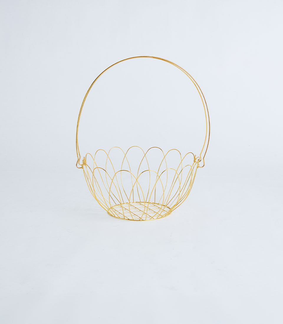 Gold wire basket with scalloped rim and handle for luxury gift presentation