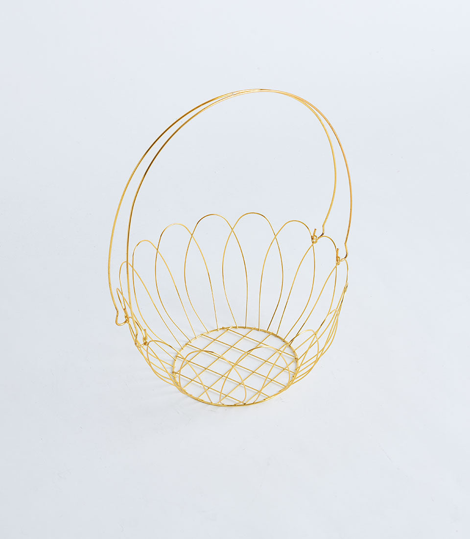 Gold wire fruit basket with handle, elegant open-weave design for premium gift presentation