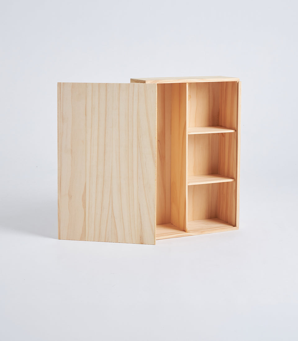 Light Natural Wood Wine and Accessories Gift Box