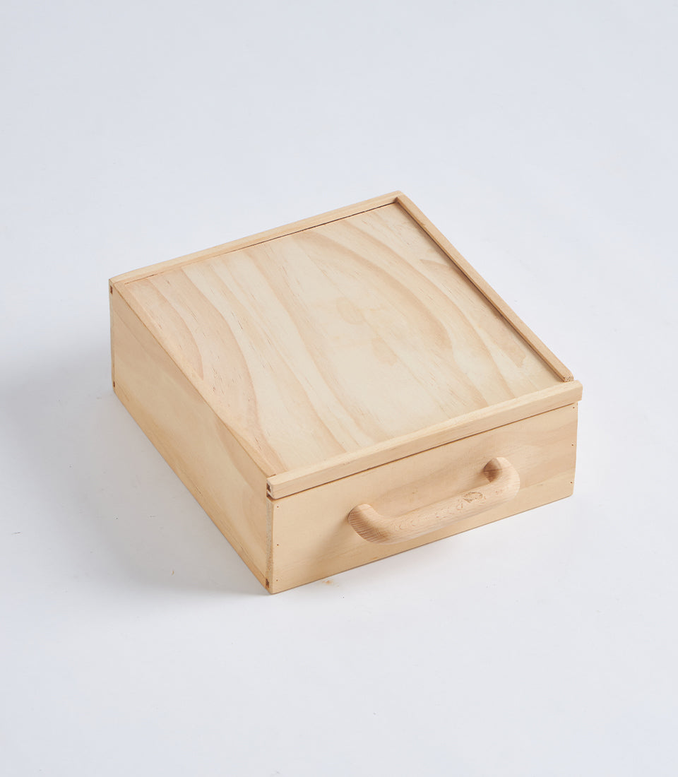 Wooden Gift Box with Handle – Natural Finish Hamper Case (Medium)