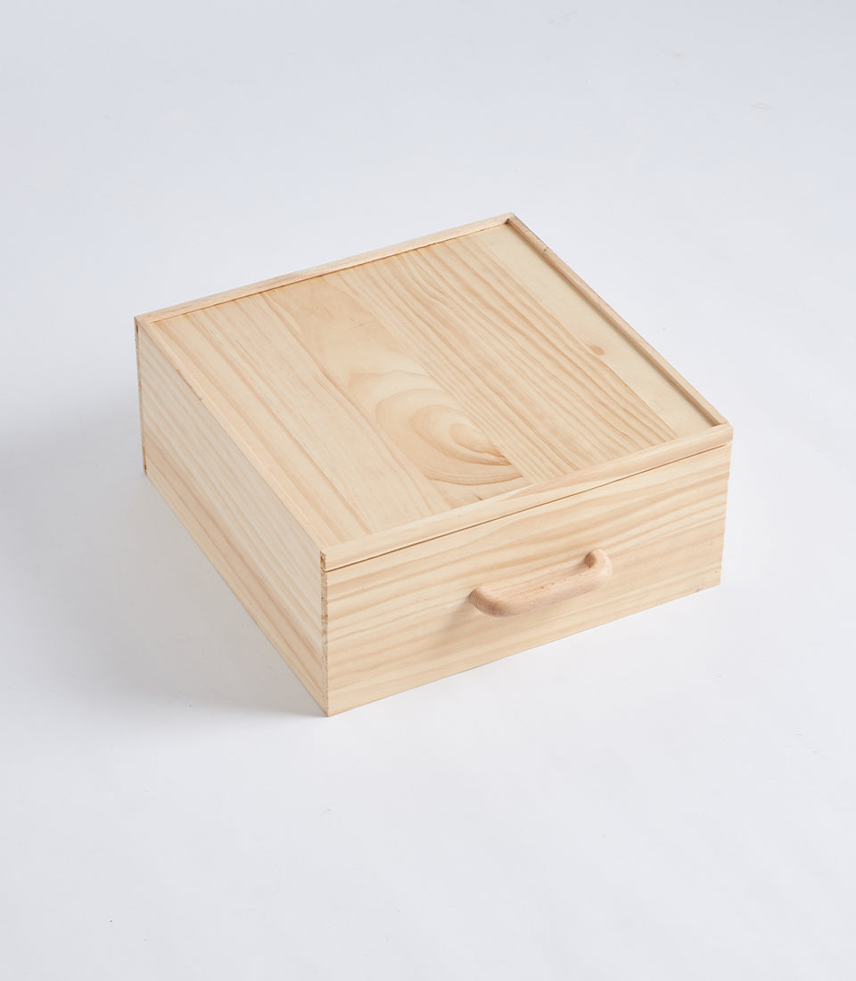 Light Natural Wood Gift Box with Handle and Lid
